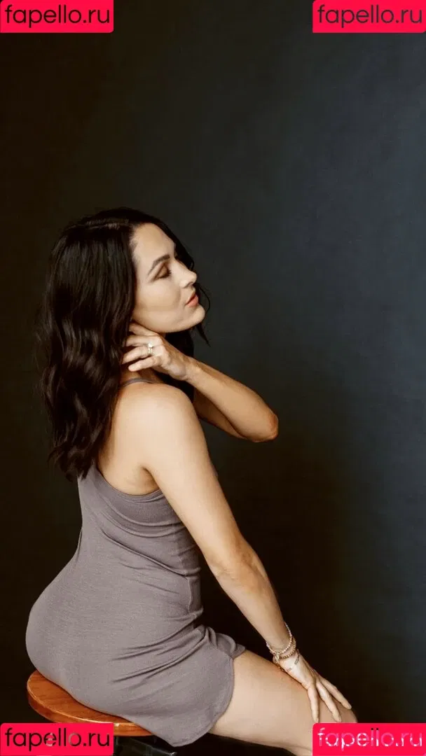 The Bella Twins: Onlyfans Photo Gallery 