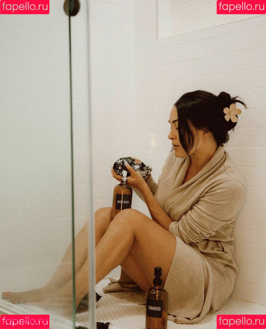 The Bella Twins: Onlyfans Photo Gallery 