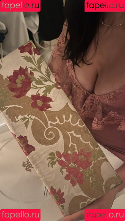 The Bella Twins: Onlyfans Photo Gallery 