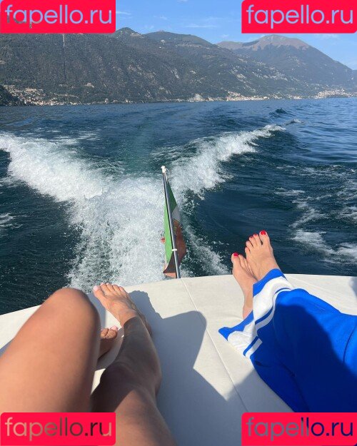 The Bella Twins: Onlyfans Photo Gallery 