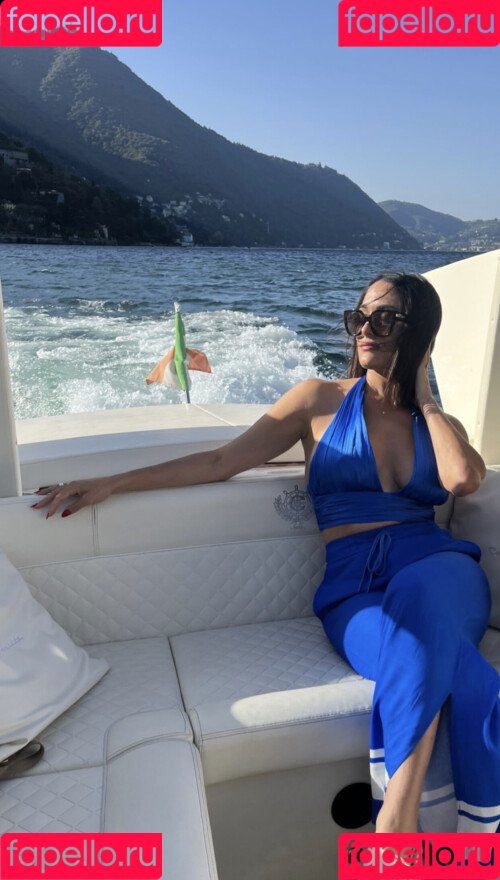 The Bella Twins: Onlyfans Photo Gallery 