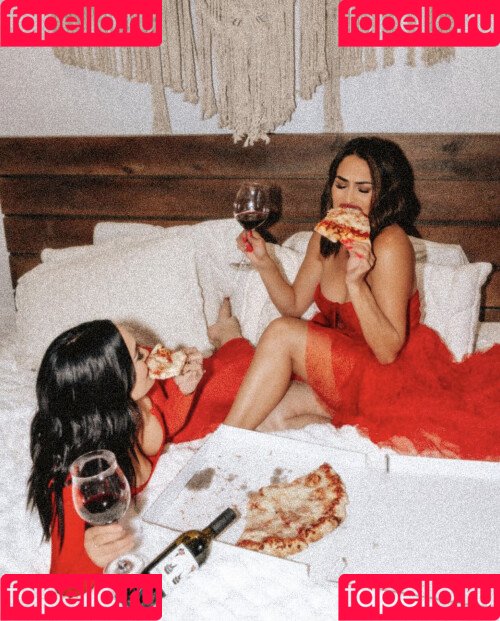The Bella Twins: Onlyfans Photo Gallery 