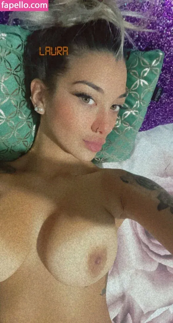 laura139 Onlyfans Photo Gallery 