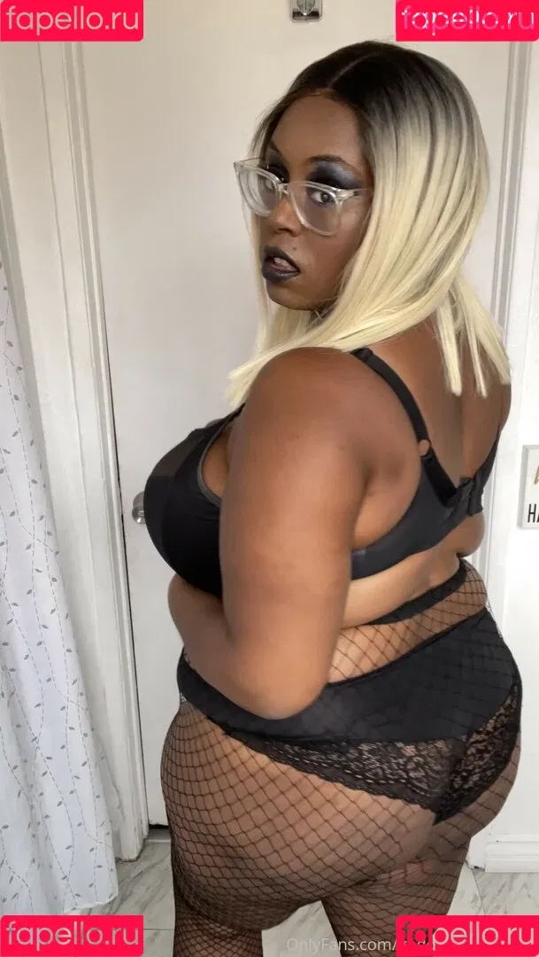 GoddessCocoaLuna Onlyfans Photo Gallery 