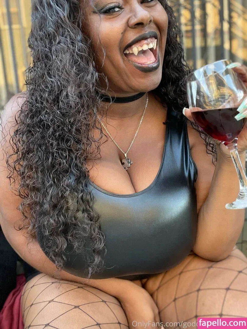 GoddessCocoaLuna Onlyfans Photo Gallery 