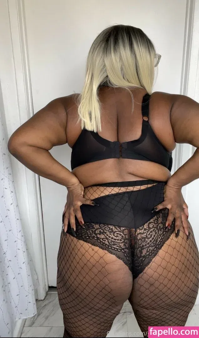 GoddessCocoaLuna Onlyfans Photo Gallery 