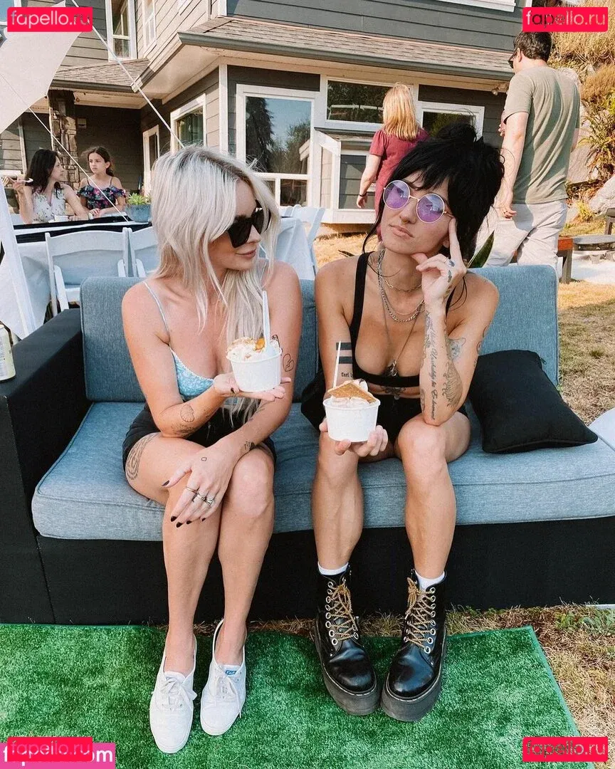 Lights Poxleitner Onlyfans Photo Gallery 