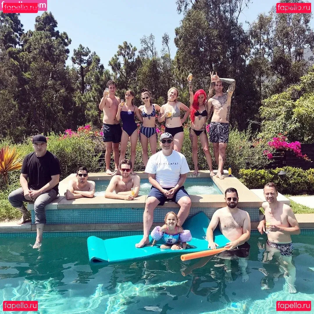 Lights Poxleitner Onlyfans Photo Gallery 