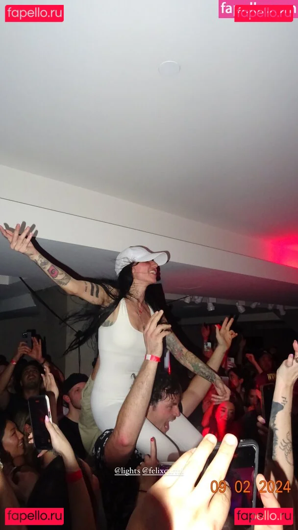 Lights Poxleitner Onlyfans Photo Gallery 