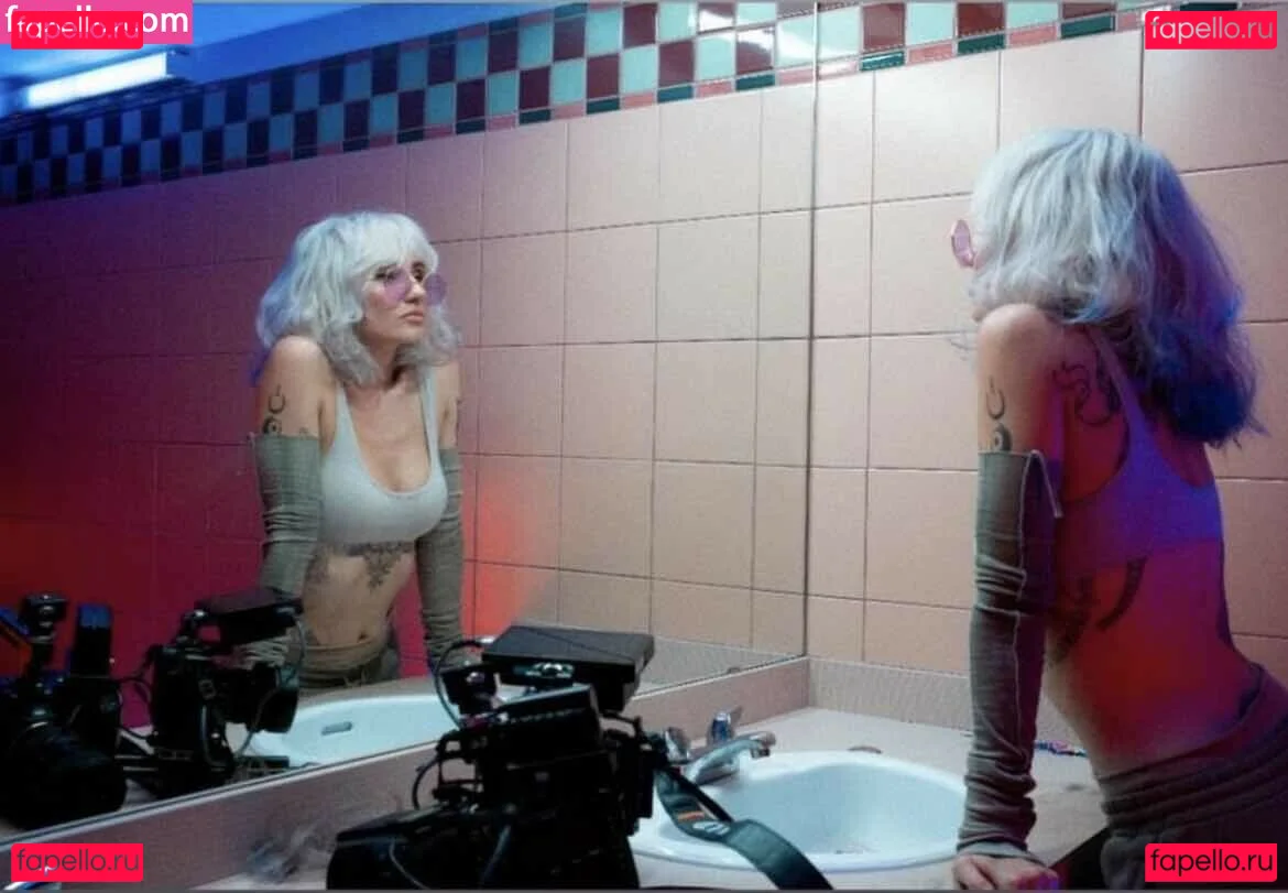 Lights Poxleitner Onlyfans Photo Gallery 