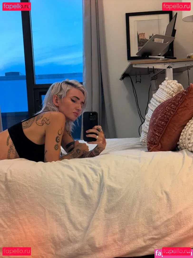 Lights Poxleitner Onlyfans Photo Gallery 