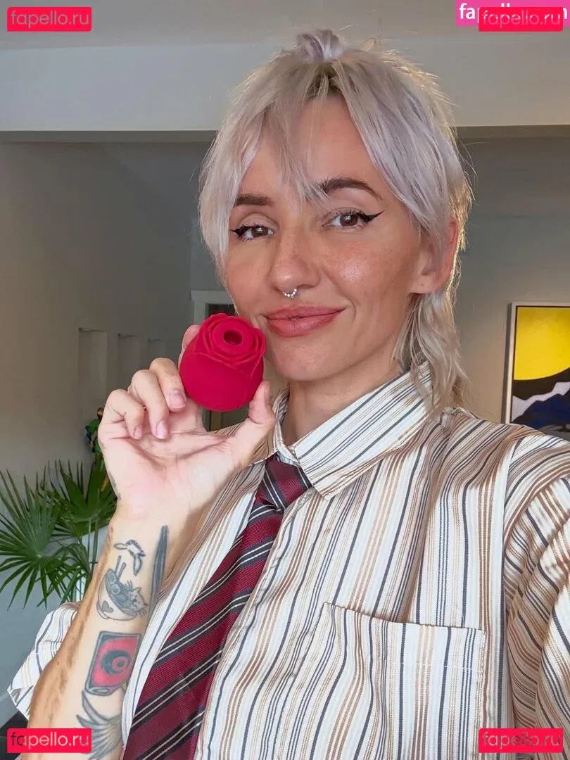 Lights Poxleitner Onlyfans Photo Gallery 