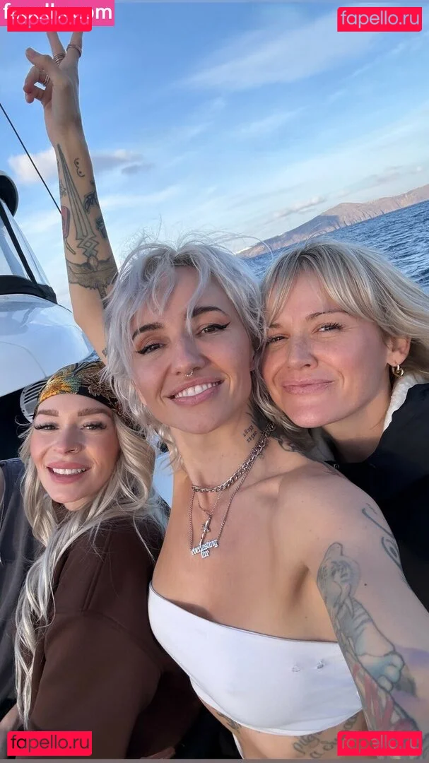 Lights Poxleitner Onlyfans Photo Gallery 