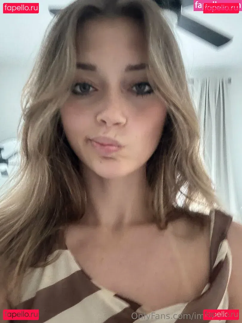 imrileyrain Onlyfans Photo Gallery 