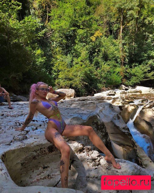 misscannabisss Nude Onlyfans Photo 6
