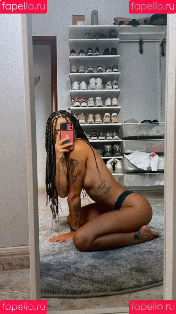 Luna Ventura Onlyfans Photo Gallery 
