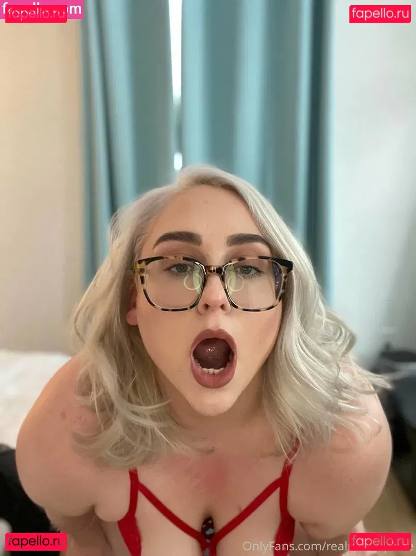 realmollysplace Onlyfans Photo Gallery 