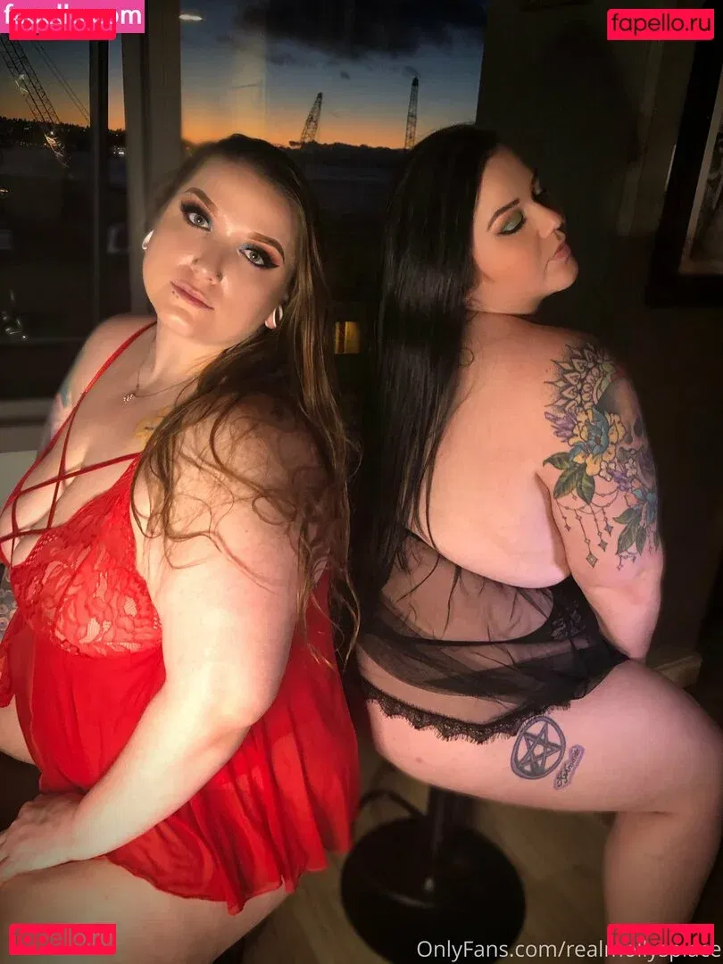 realmollysplace Onlyfans Photo Gallery 