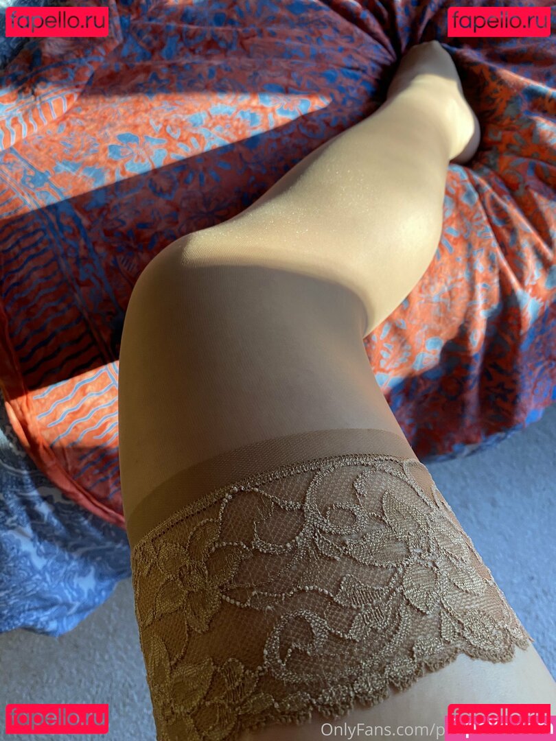 emmasofiacakes / purelypremium Onlyfans Photo Gallery 