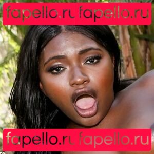 Noemie Bilas / noemiebilas / noemiexbilas Onlyfans Photo Gallery 