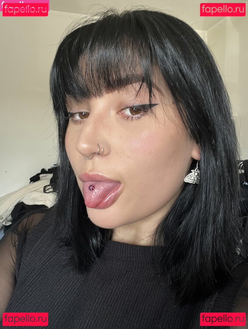 WorshipLillie / thislilliegrows Onlyfans Photo Gallery 