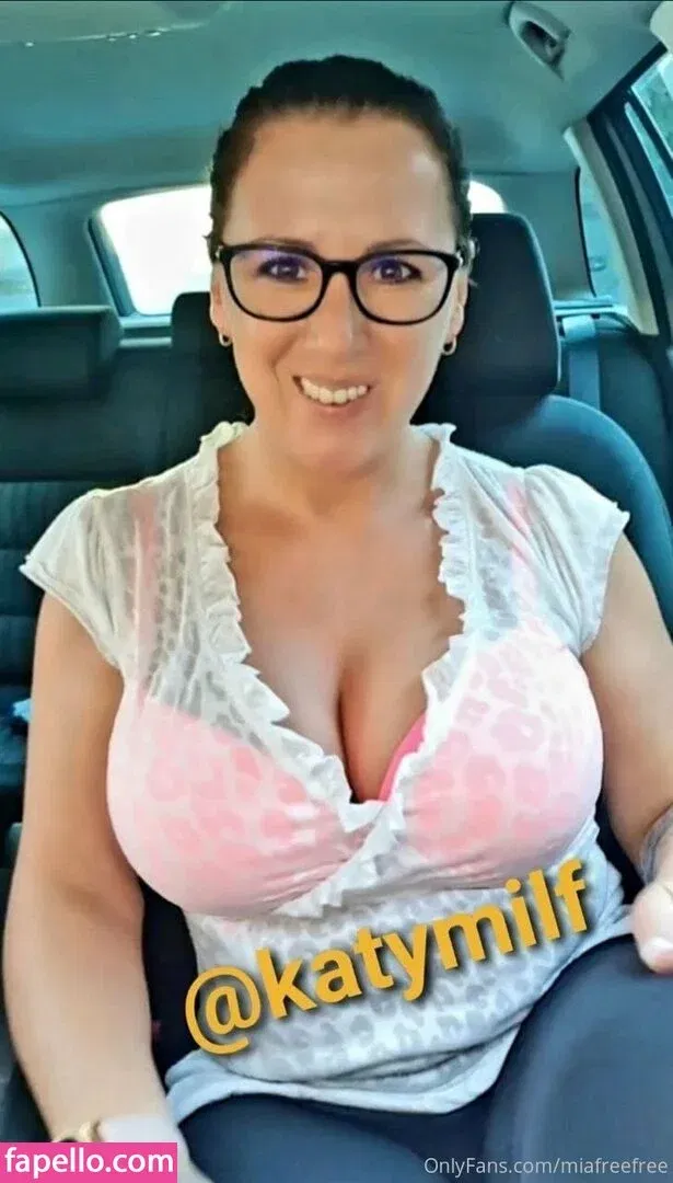 miafreefree Onlyfans Photo Gallery 