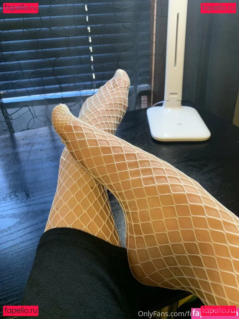 footgoddesskat Onlyfans Photo Gallery 