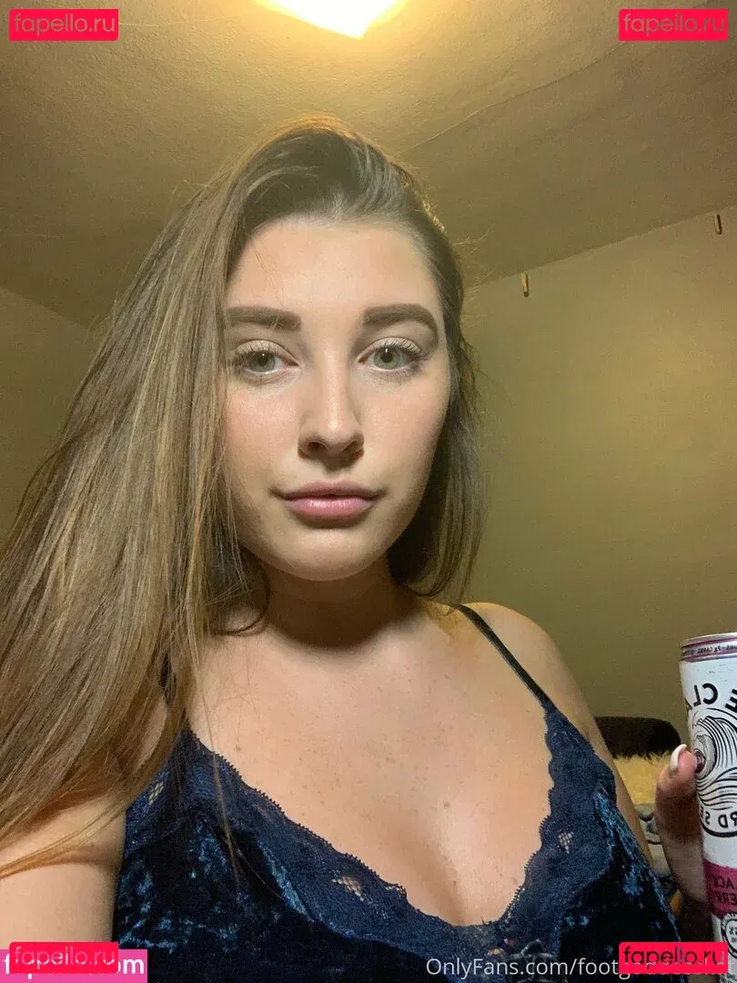 footgoddesskat Onlyfans Photo Gallery 