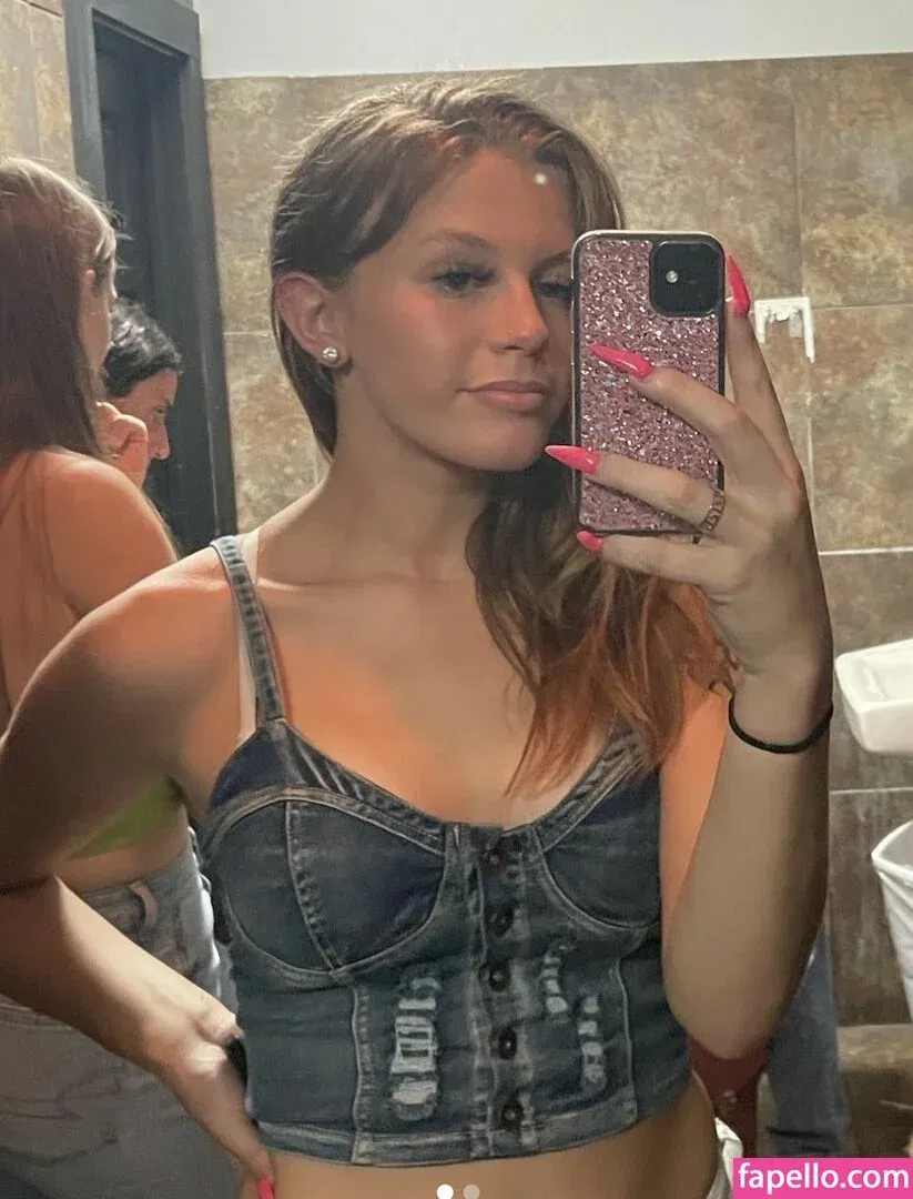 annalovesbanana Onlyfans Photo Gallery 