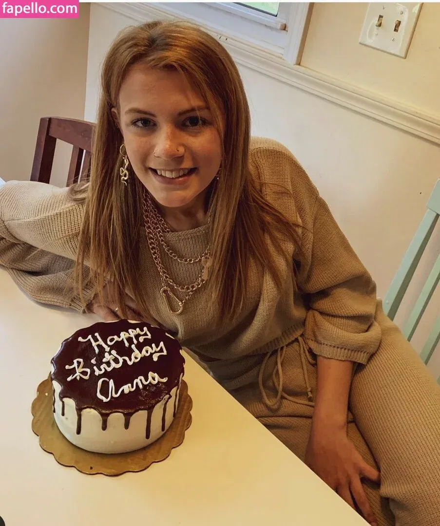 annalovesbanana Onlyfans Photo Gallery 