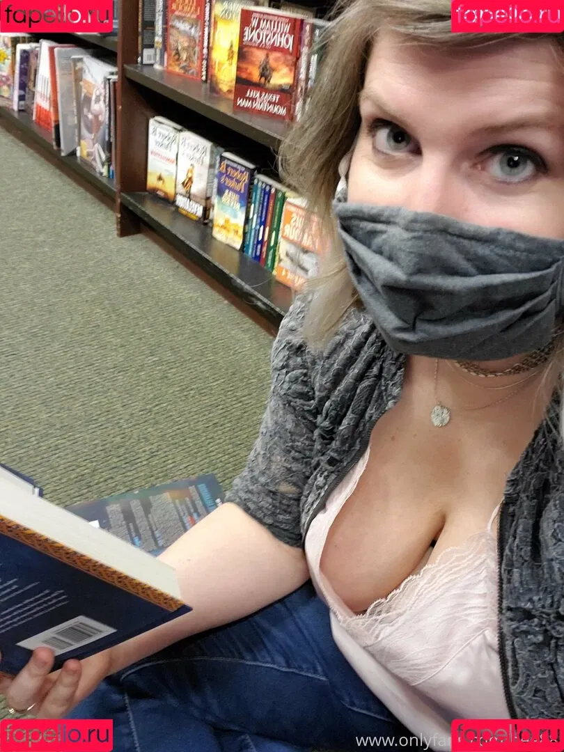 bee88i Onlyfans Photo Gallery 