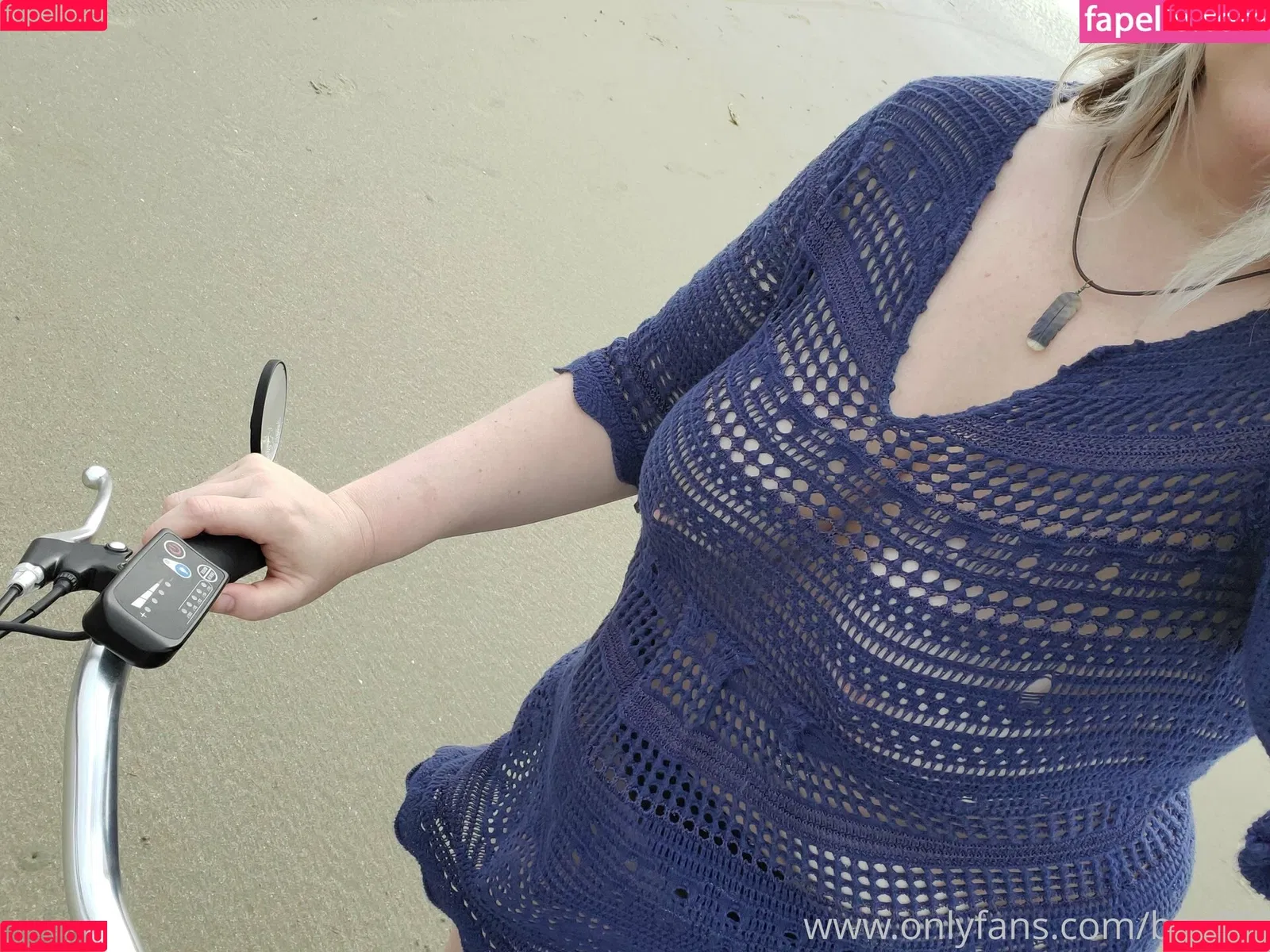 bee88i Onlyfans Photo Gallery 