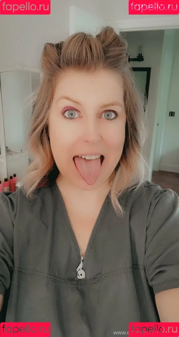 bee88i Onlyfans Photo Gallery 