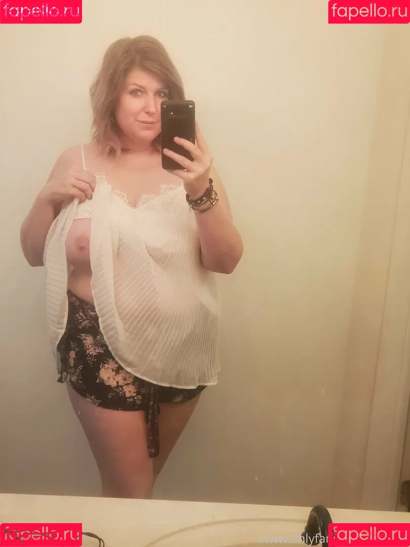 bee88i Onlyfans Photo Gallery 