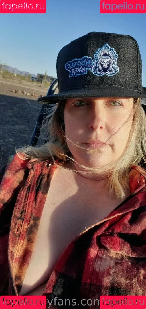 bee88i Onlyfans Photo Gallery 