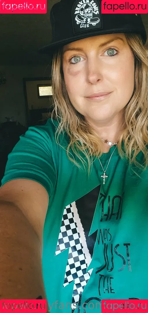 bee88i Onlyfans Photo Gallery 