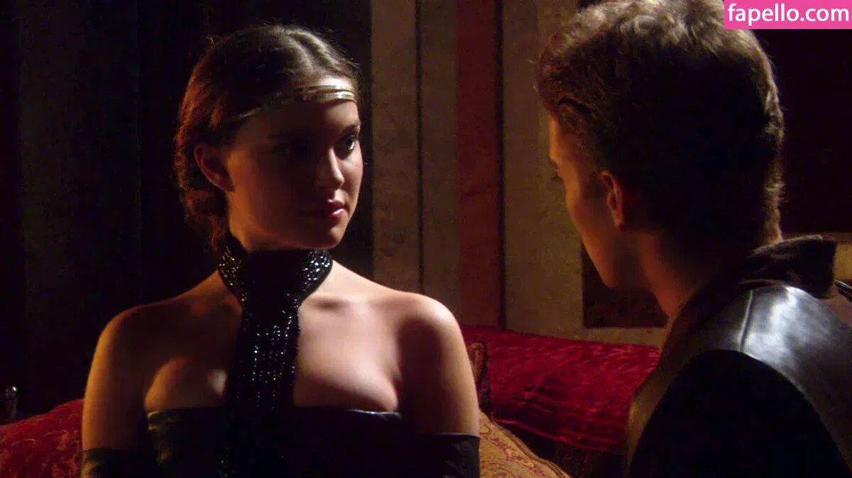 Natalie Portman Onlyfans Photo Gallery 