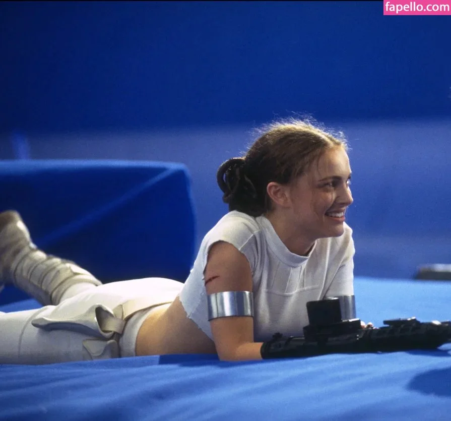 Natalie Portman Onlyfans Photo Gallery 