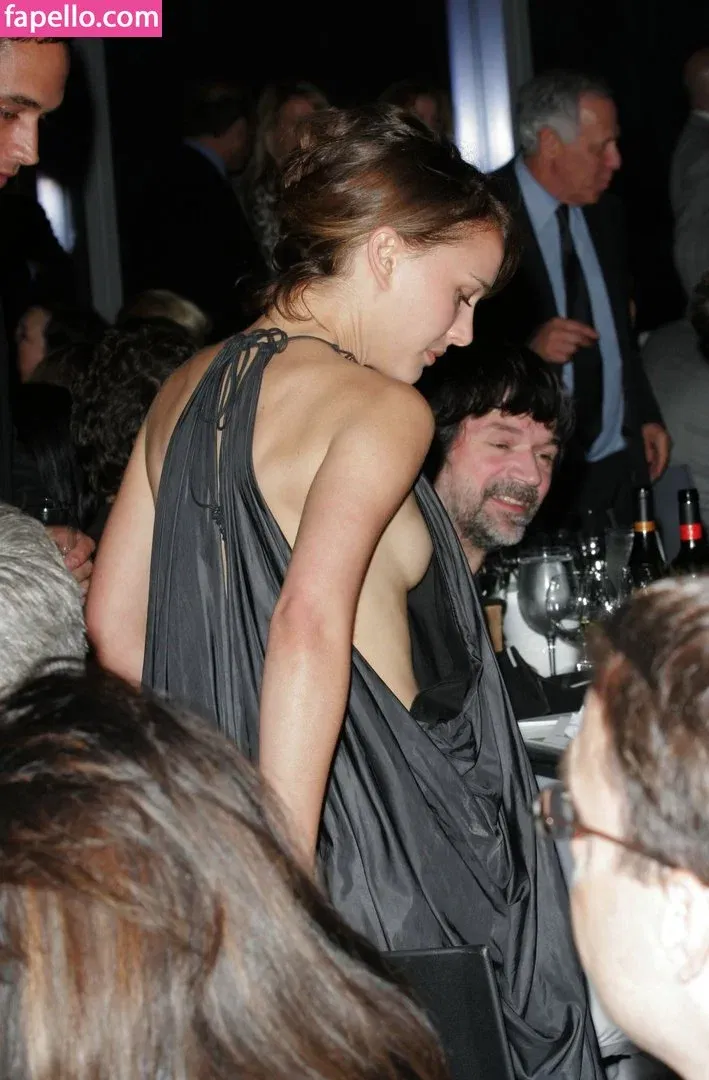 Natalie Portman Onlyfans Photo Gallery 