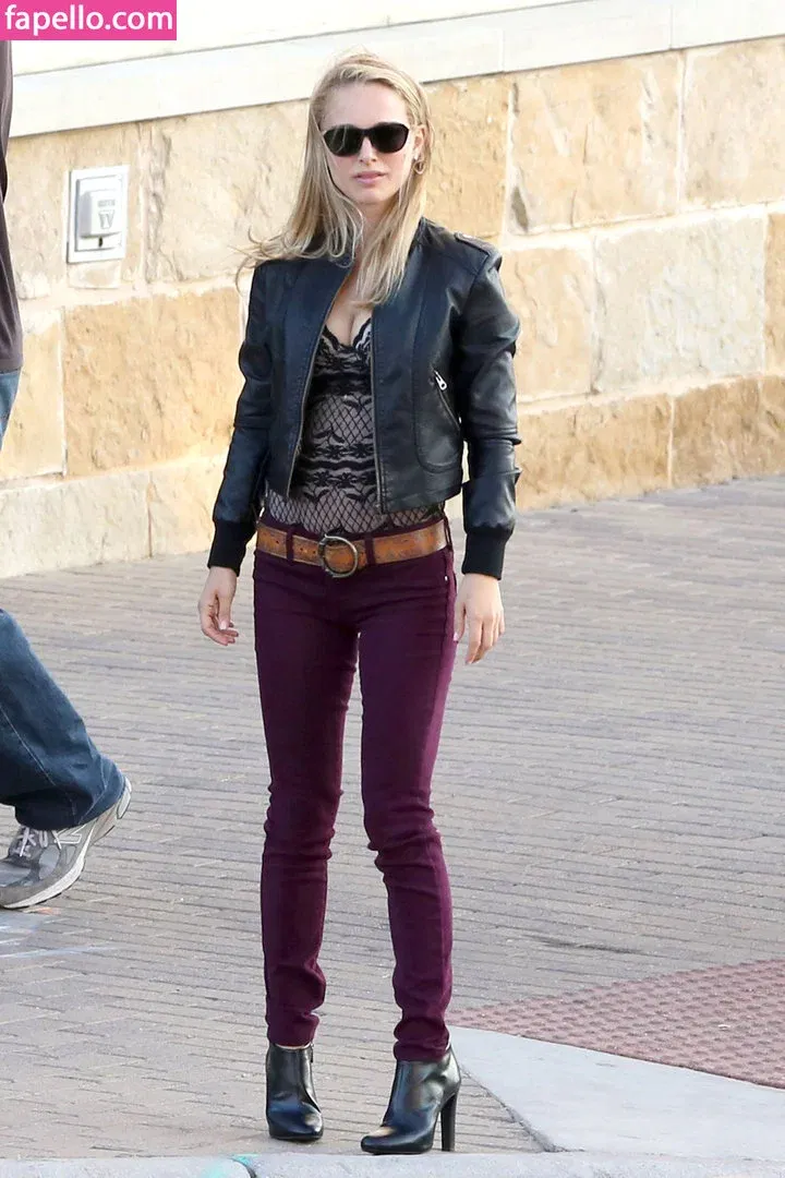 Natalie Portman Onlyfans Photo Gallery 