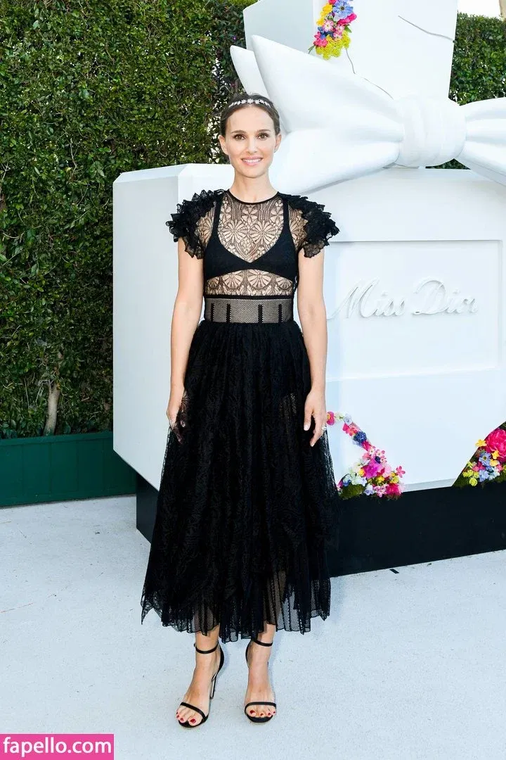 Natalie Portman Onlyfans Photo Gallery 