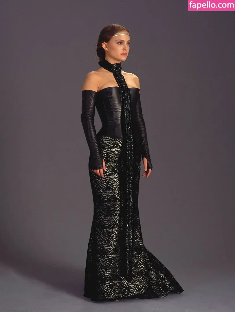 Natalie Portman Onlyfans Photo Gallery 