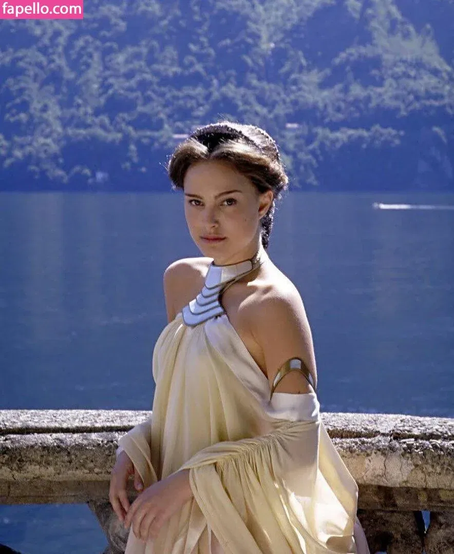 Natalie Portman Onlyfans Photo Gallery 