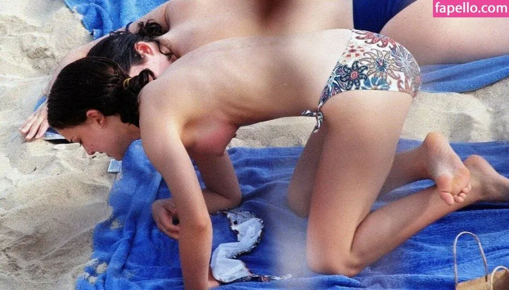 Natalie Portman Onlyfans Photo Gallery 