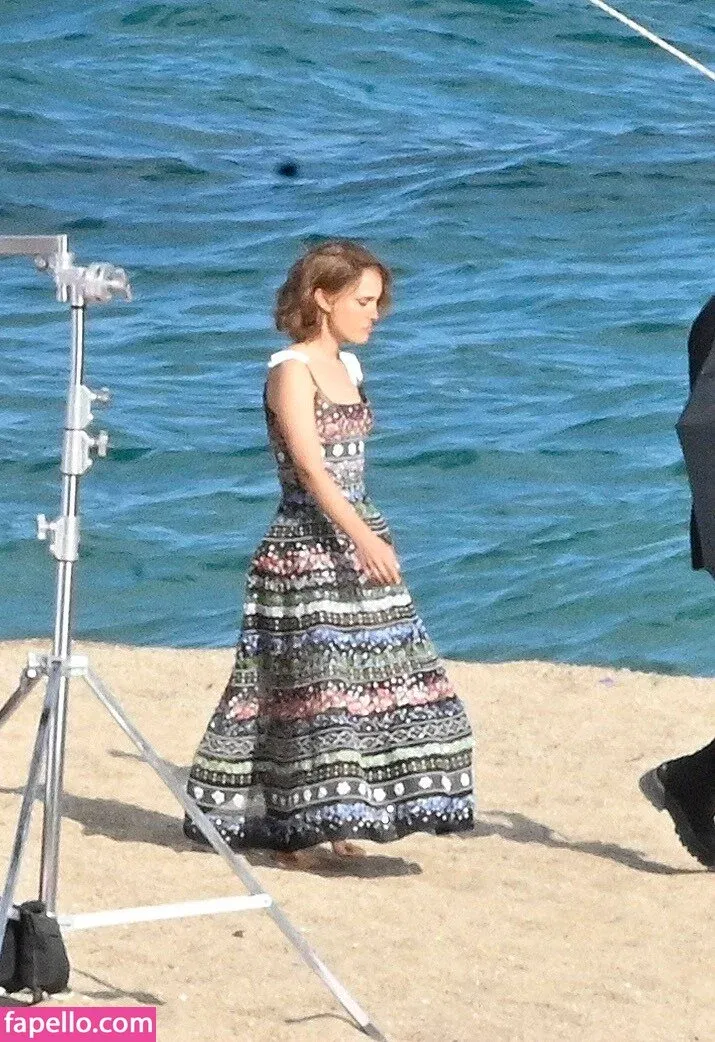 Natalie Portman Onlyfans Photo Gallery 