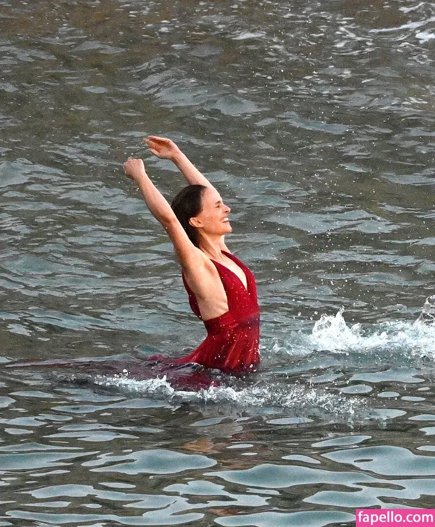 Natalie Portman Onlyfans Photo Gallery 