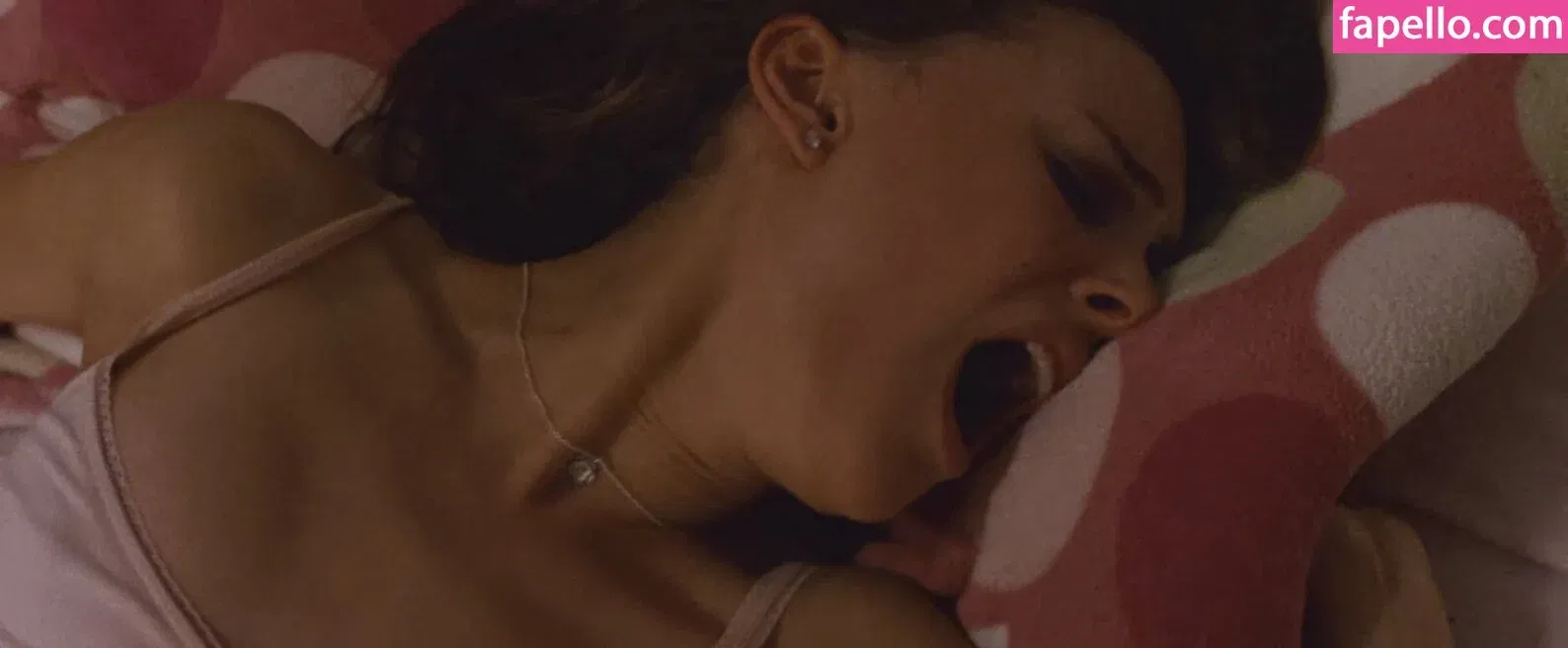 Natalie Portman Onlyfans Photo Gallery 