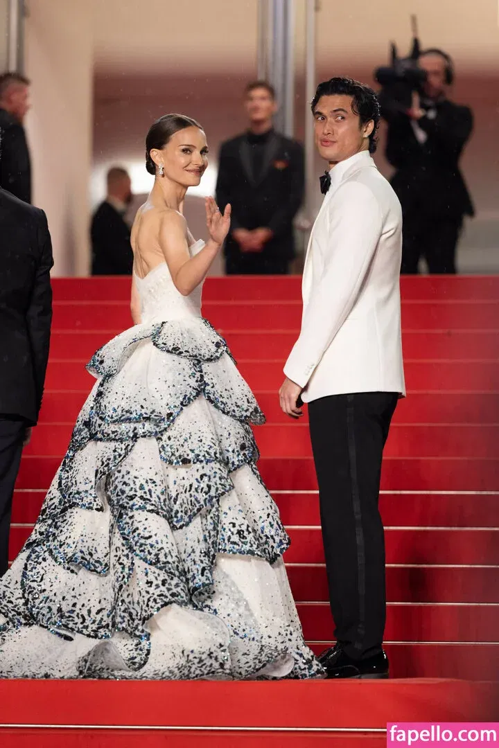 Natalie Portman Onlyfans Photo Gallery 