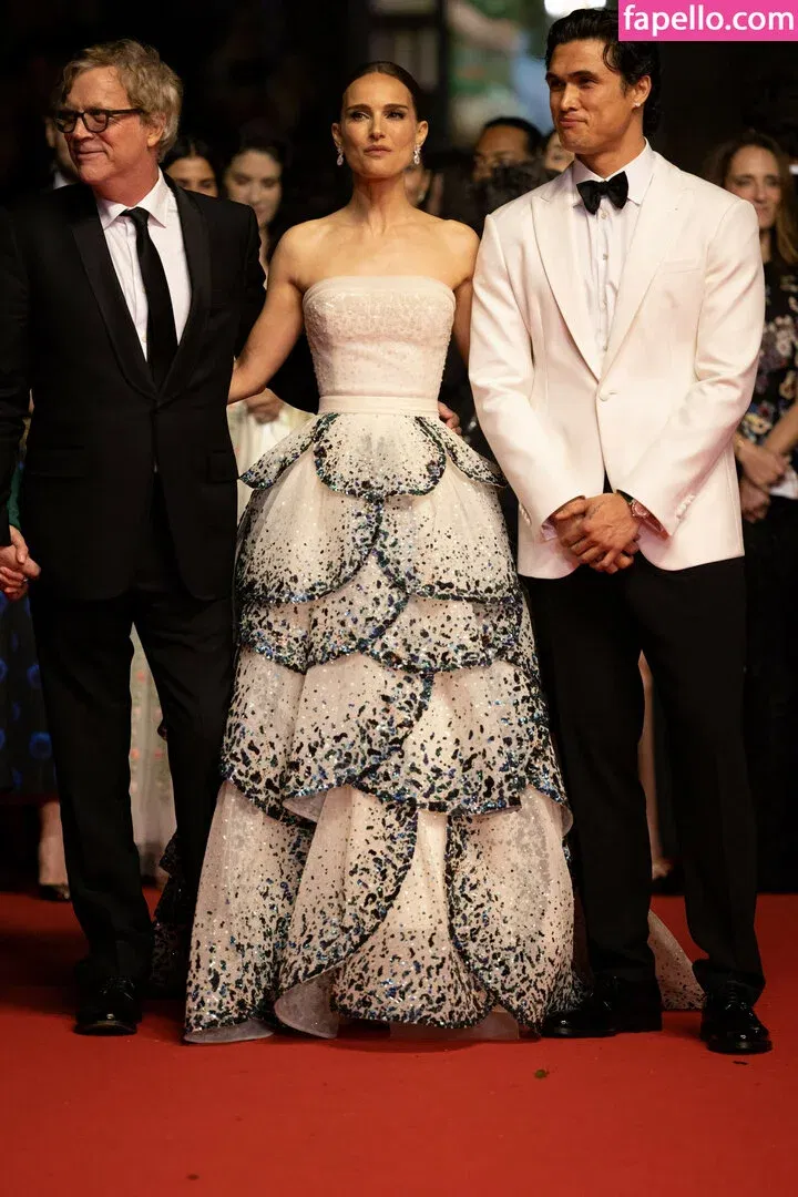 Natalie Portman Onlyfans Photo Gallery 