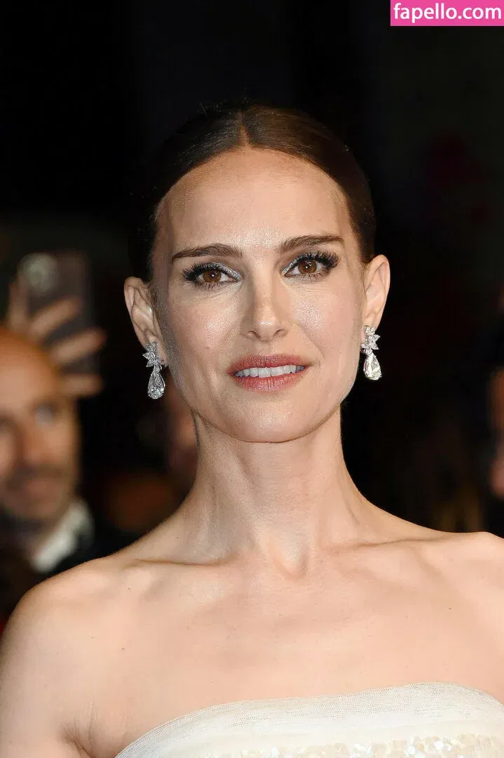 Natalie Portman Onlyfans Photo Gallery 